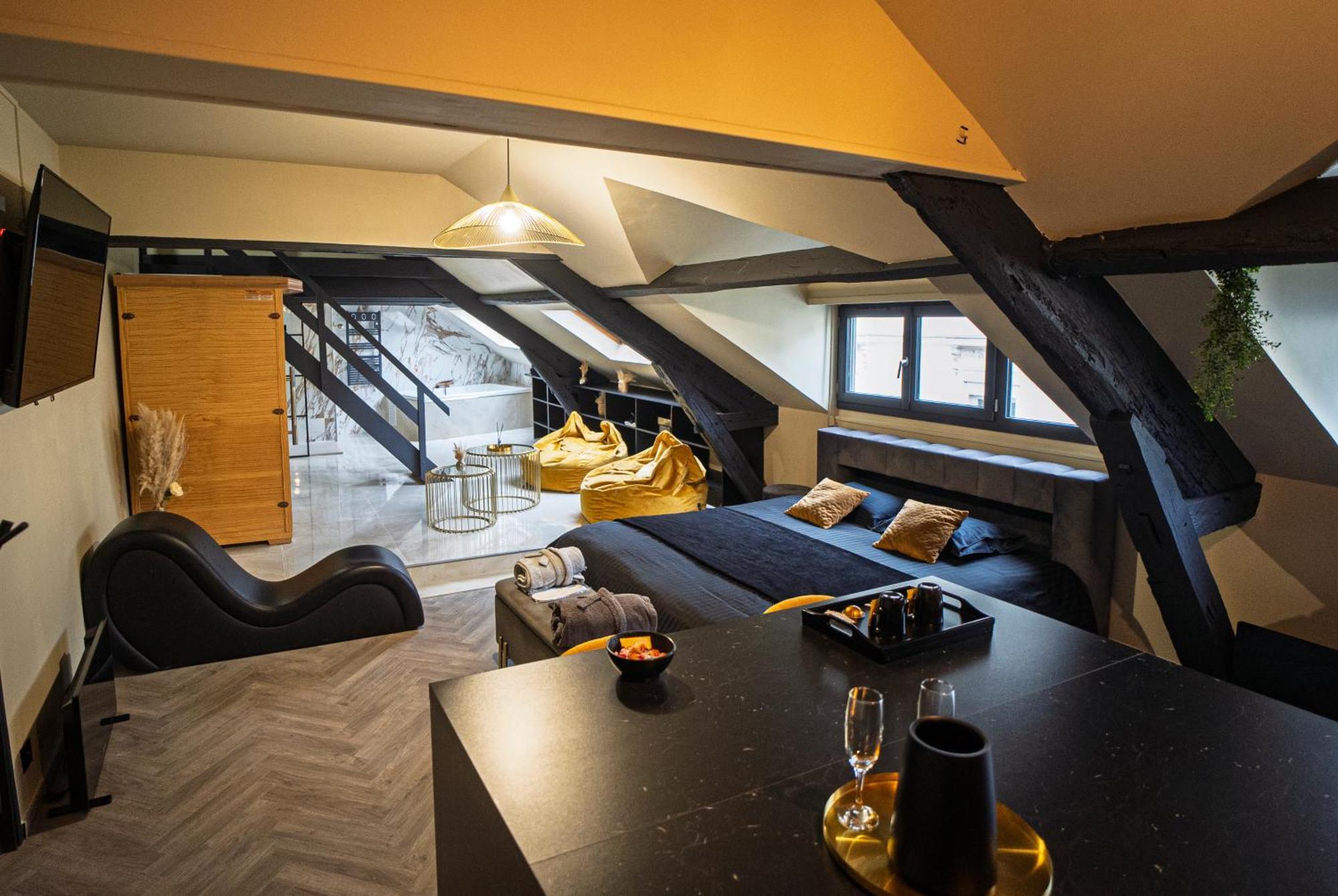La Marble Room - Suite Balneo & Sauna Angers Eksteriør billede